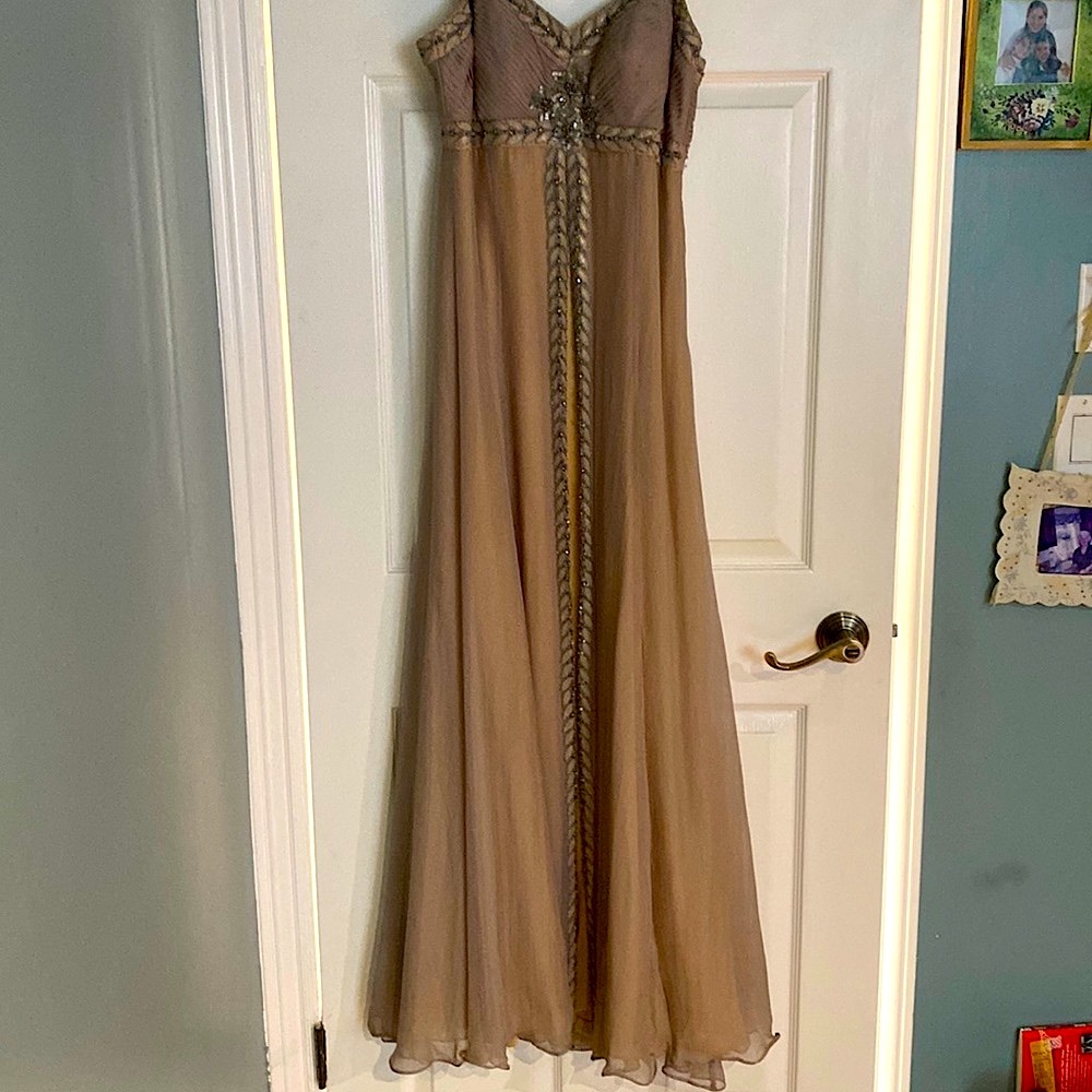 Sue Wong designer gown. Women’s size 10